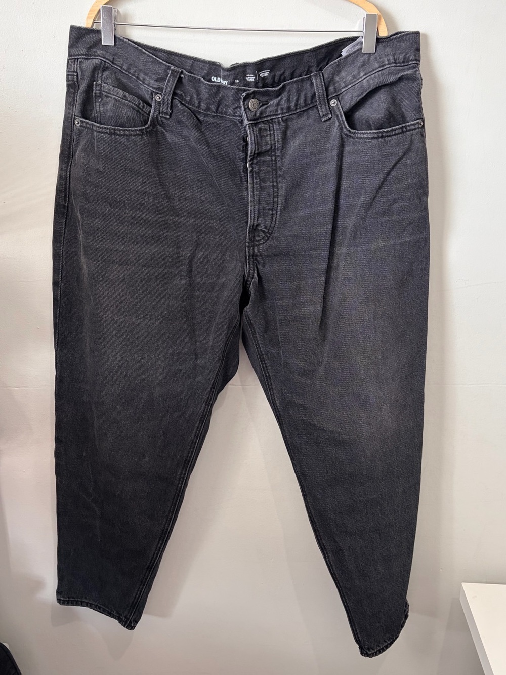 Old Navy Washed Black Slouchy Tapered Mom Jeans Button Fly Size 16